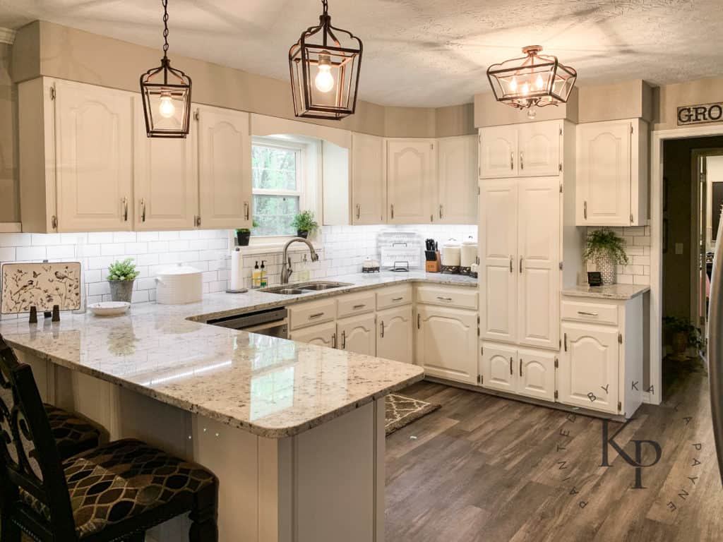 Kitchen Cabinets in Alabaster